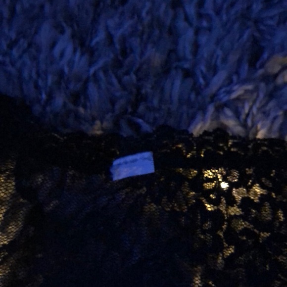 Lace top - Picture 2 of 4